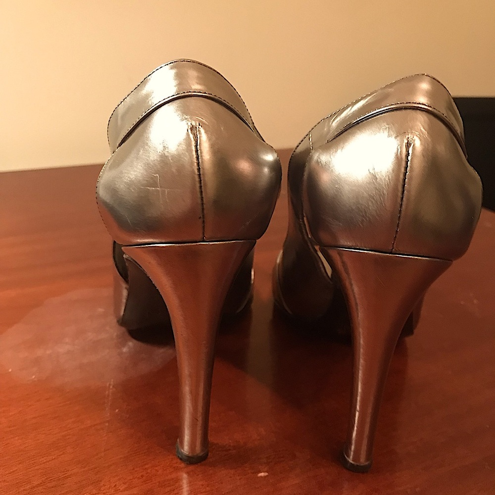 Elegant Silver Leather High Heels (made in Italy)